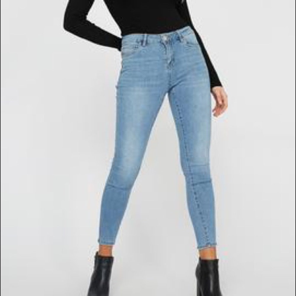 RIO low rise butt lift jeans